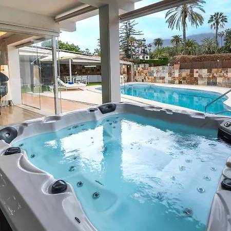 Luxury With Pool, Jacuzzi, Cardio Area And Gardens By Pampano Experiences