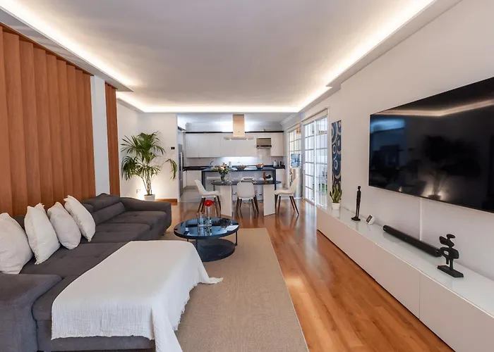 Luxury With Pool, Jacuzzi, Cardio Area And Gardens Puerto de la Cruz (Tenerife)