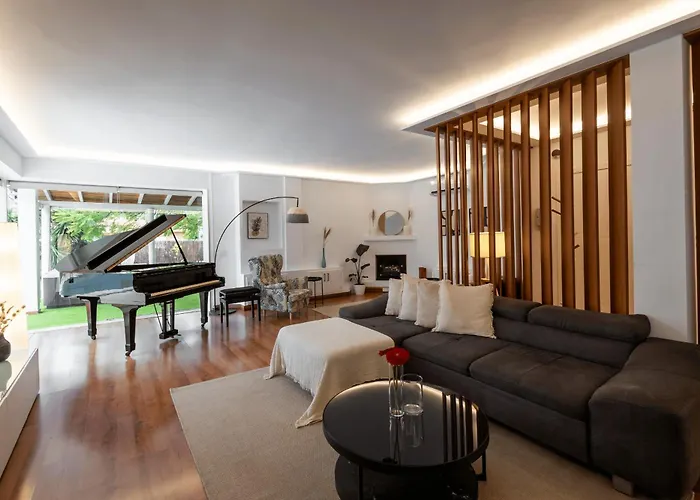 Luxury With Pool, Jacuzzi, Cardio Area And Gardens *