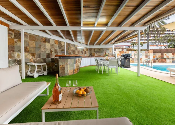 Luxury With Pool, Jacuzzi, Cardio Area And Gardens Puerto de la Cruz (Tenerife)